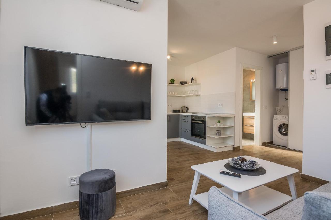 Apartments Pejakovic Vir Buitenkant foto