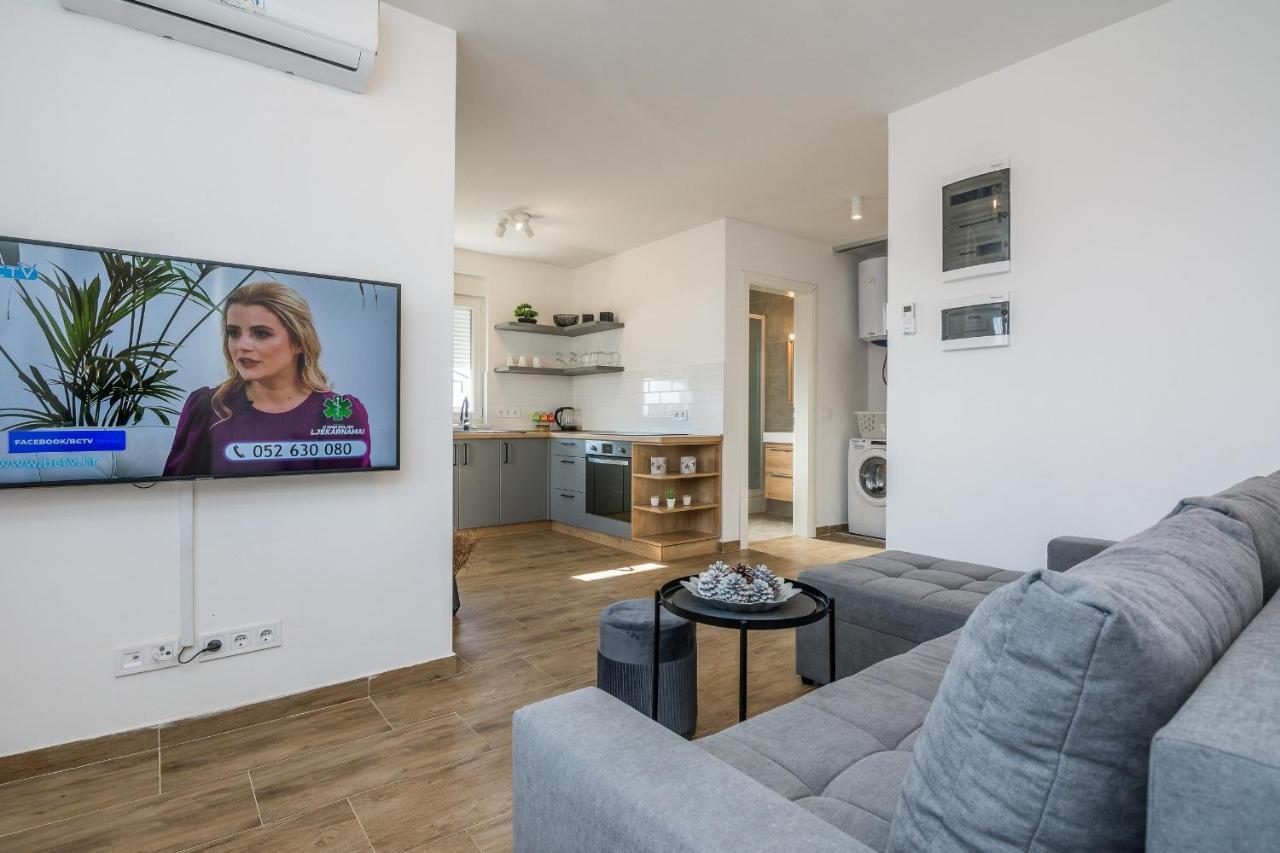 Apartments Pejakovic Vir Buitenkant foto
